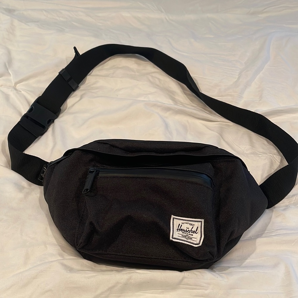 Hershel supply company Fanny pack